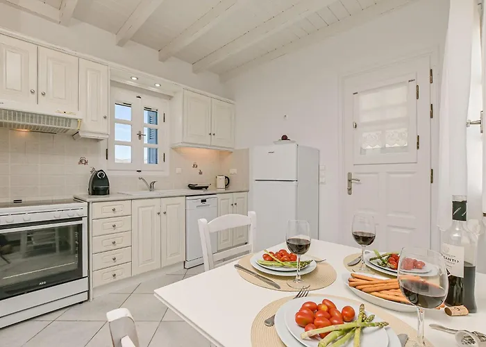 Naxos Affinity Maragkas