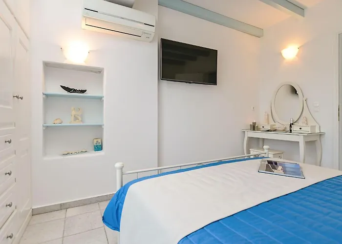 Naxos Affinity Maragkas